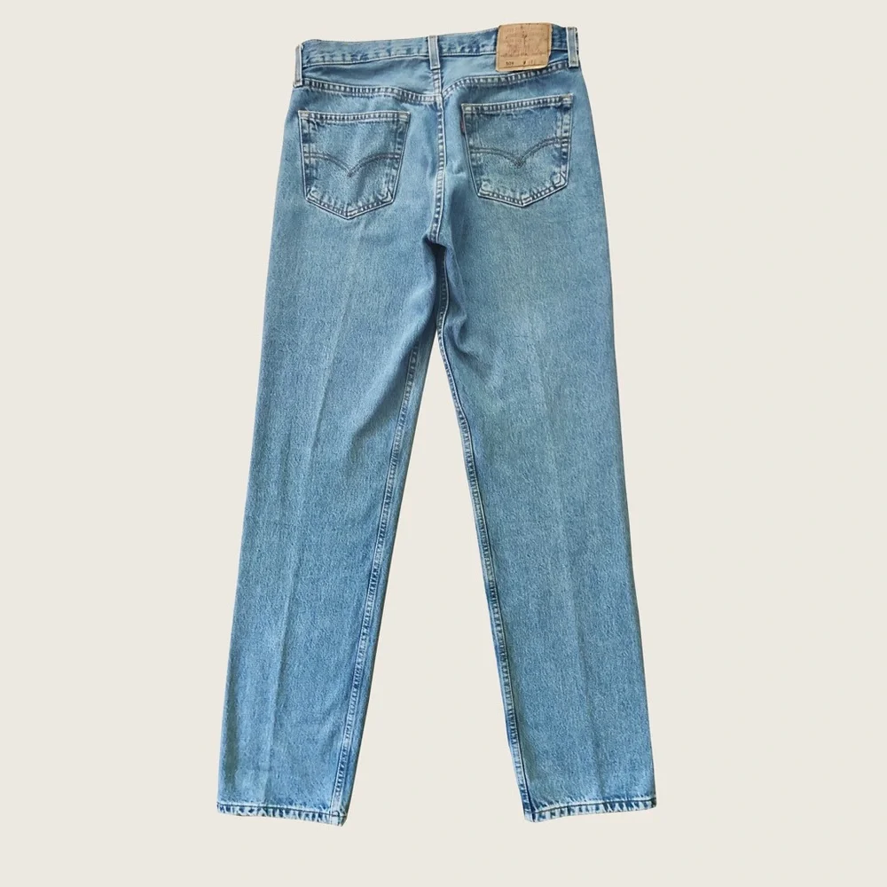 VTG Levi's Blue Straight Leg Women's Jeans - Picture 5 of 16